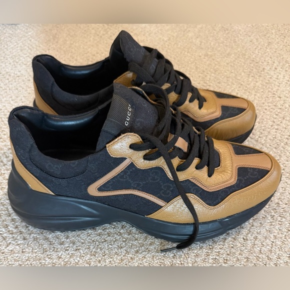 Gucci Men Gucci Men\'s Black and Tan Sneakers